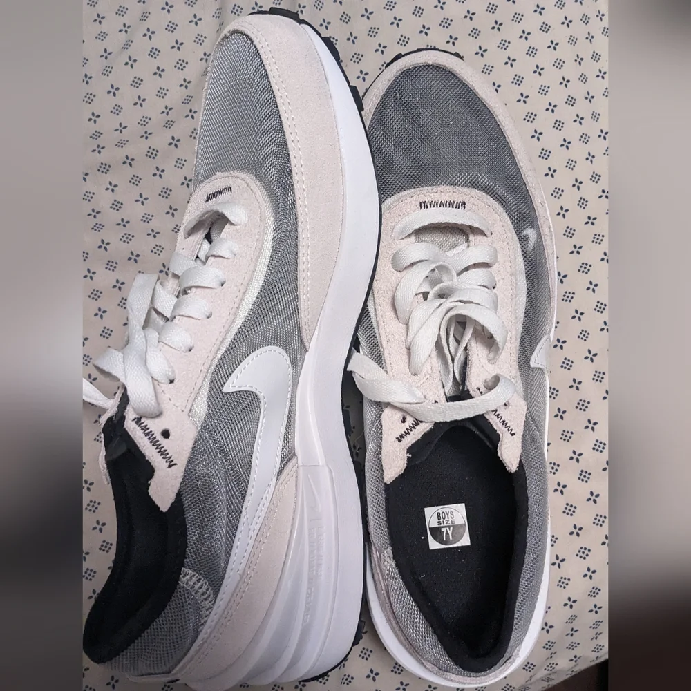 Nike Waffle One - Picture 2 of 4